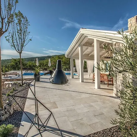 Luxury Belvedere Villa