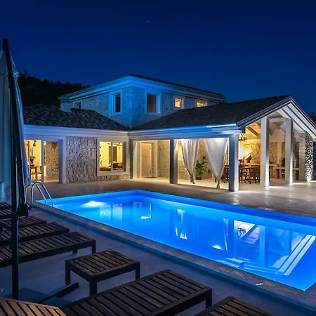 Luxury Belvedere Villa