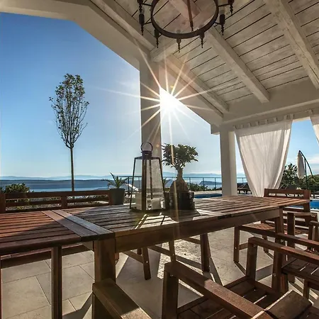 Luxury Belvedere Villa